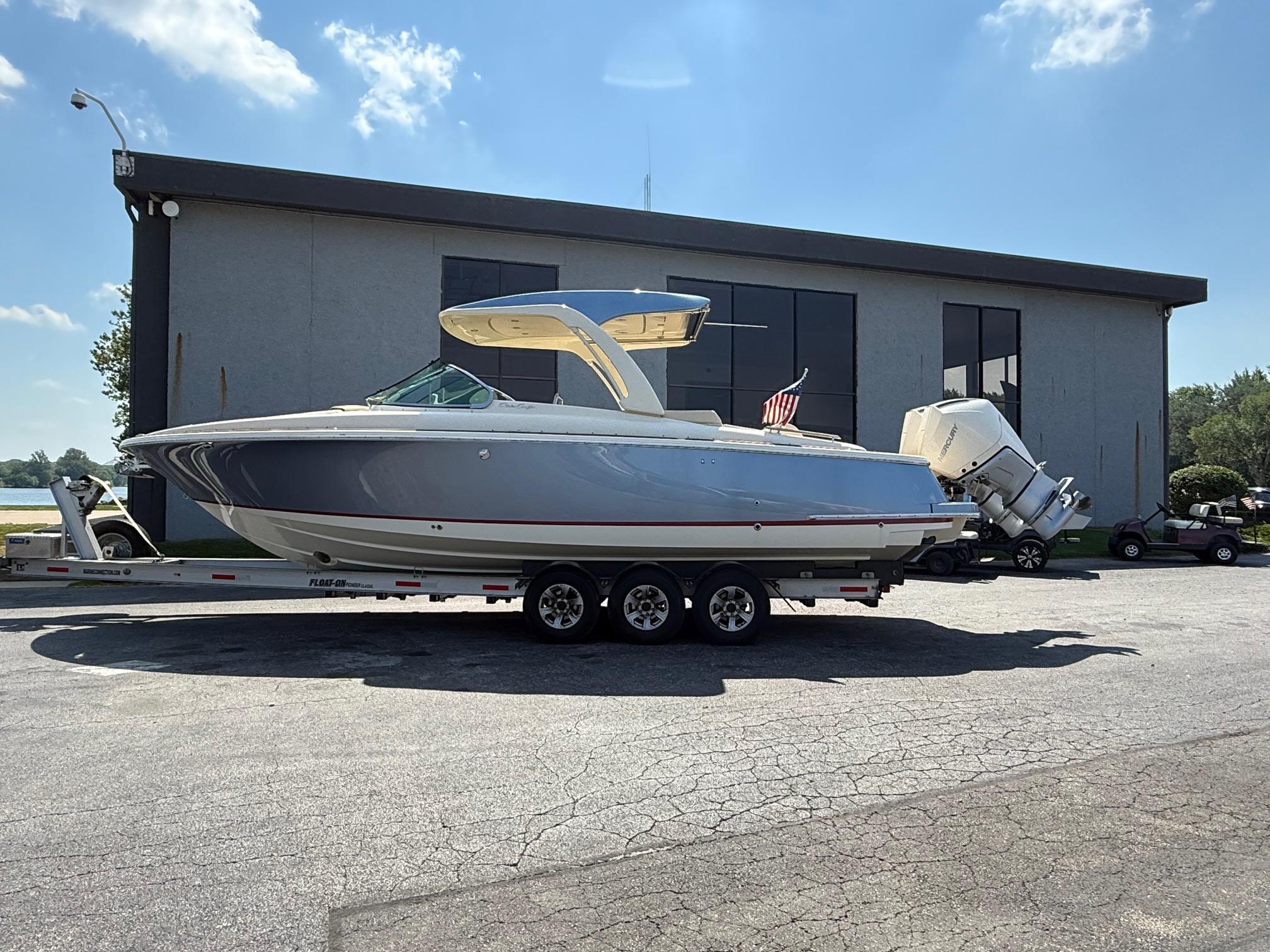 Chris-Craft Launch 31 GT