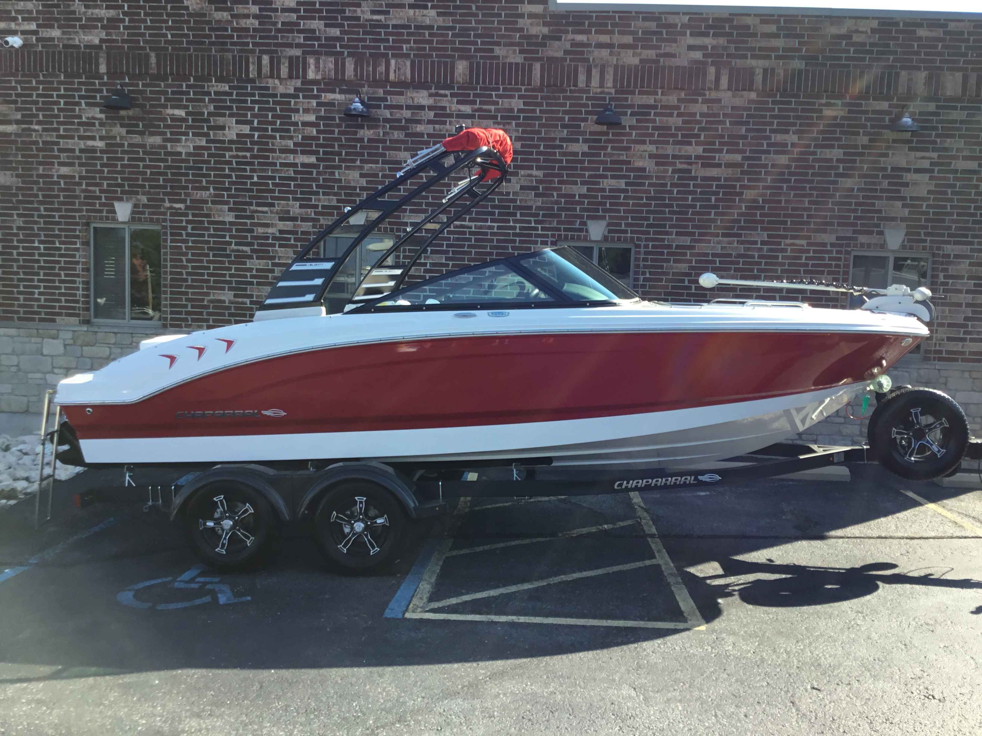 2025 Chaparral 21 SSI Ski and Fish