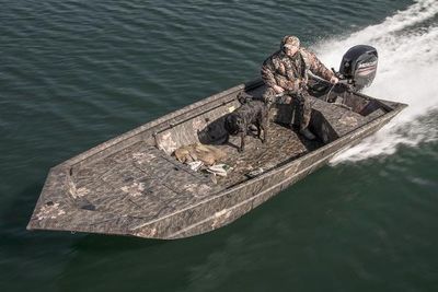 Crestliner 1760 Retriever Jon Deluxe Manufacturer Provided Image Boat