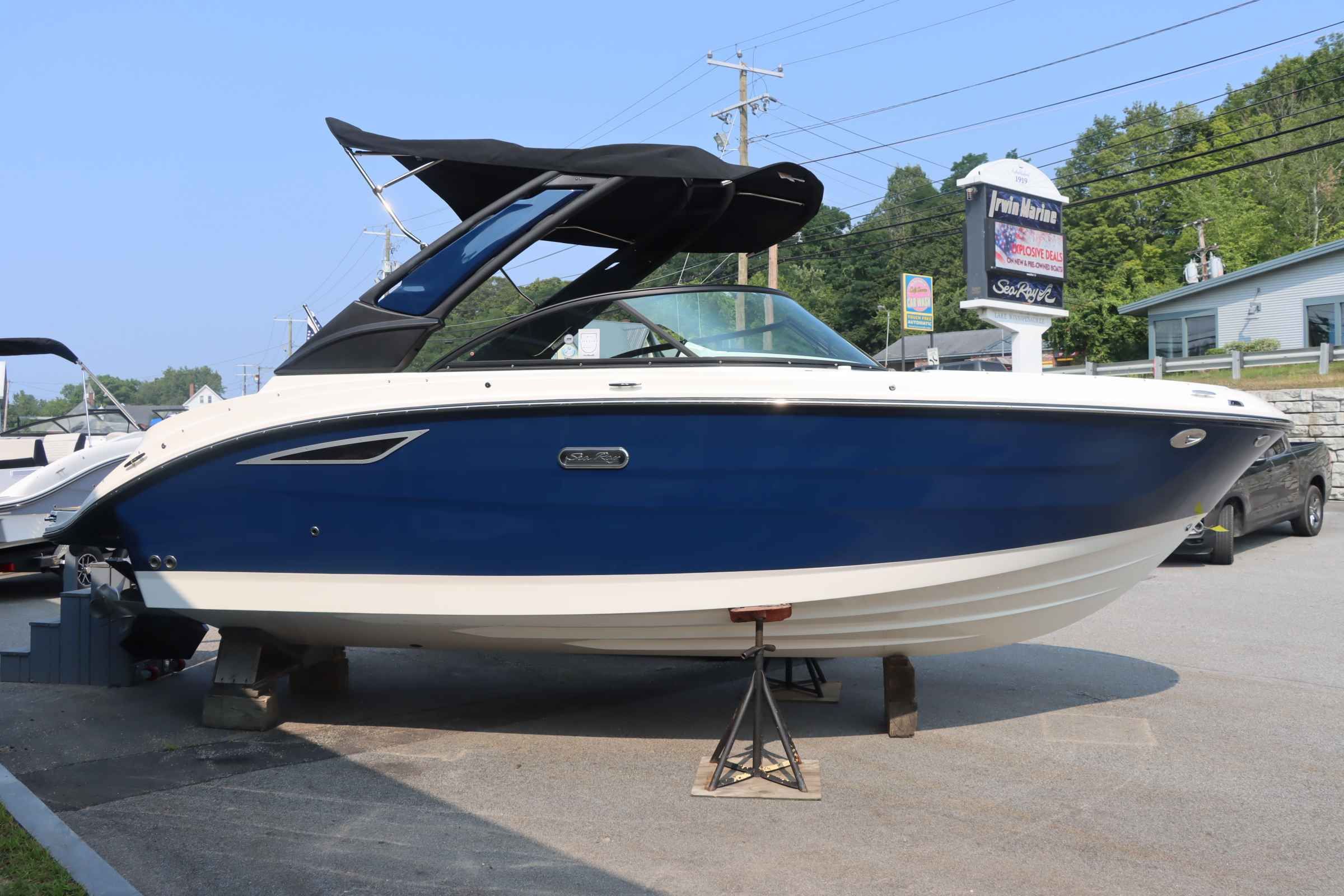 2026 Sea Ray 230SDX