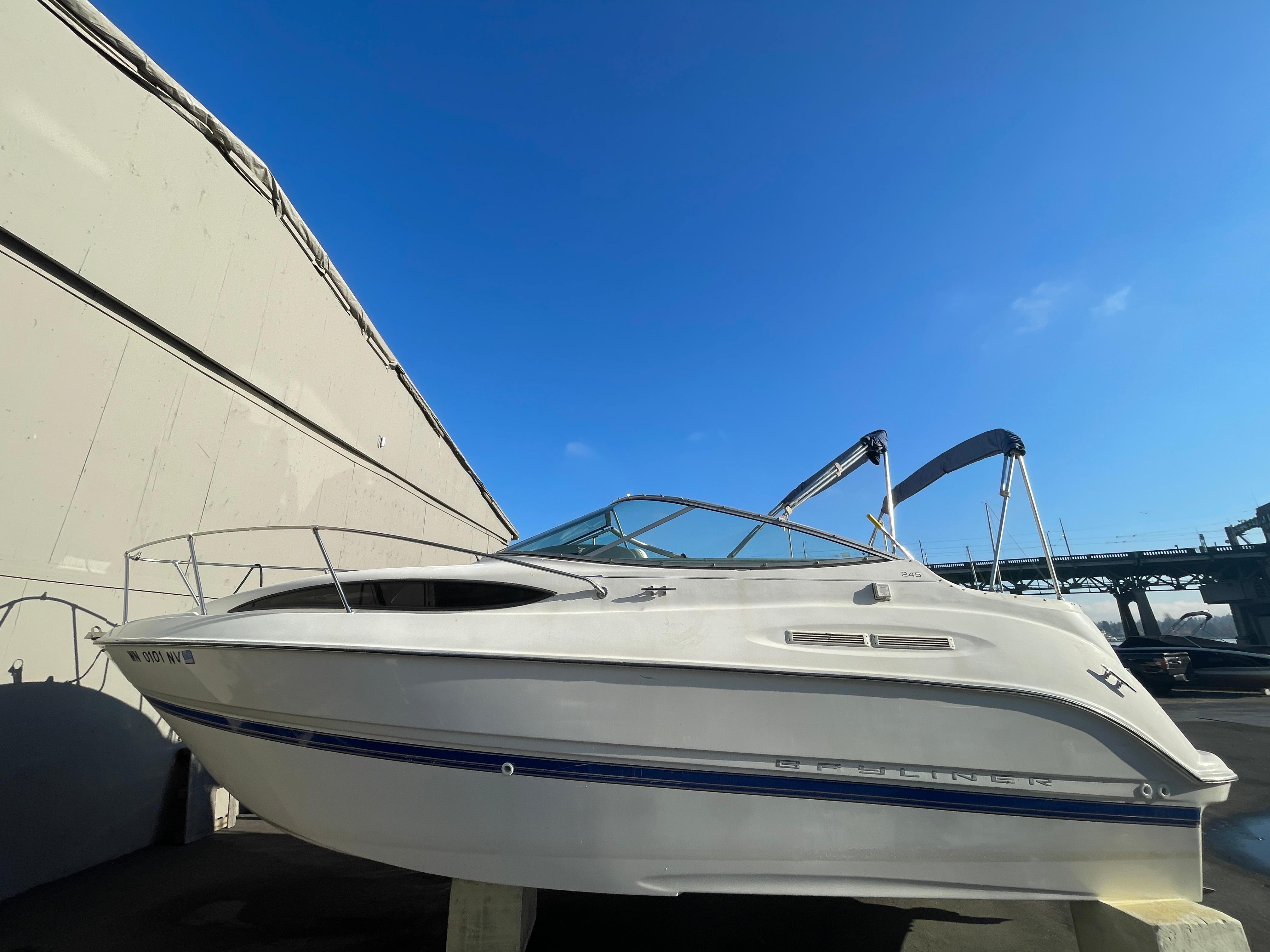 2006 Bayliner CRUISER 245