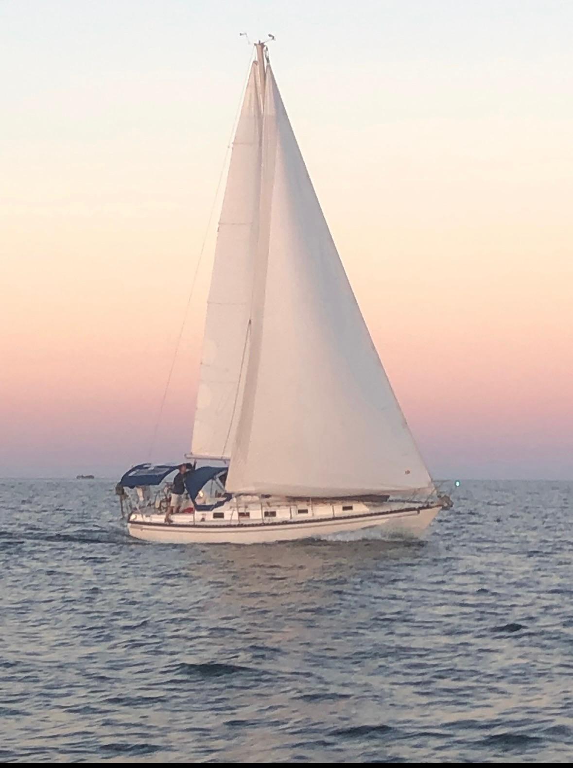 1984 Endeavour 33