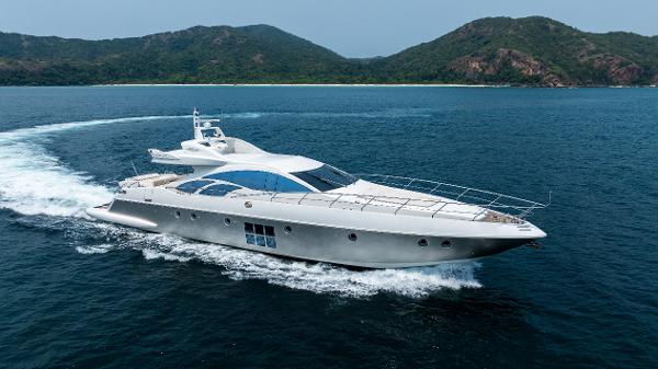 2012 Azimut 86S