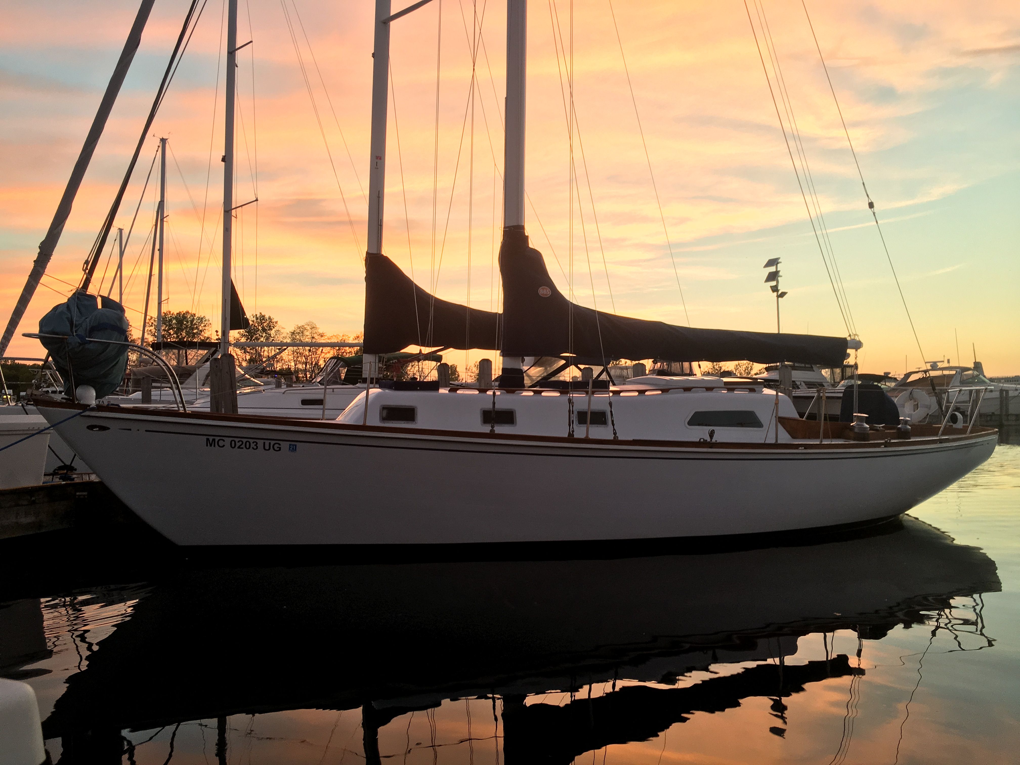 1967 Islander 37