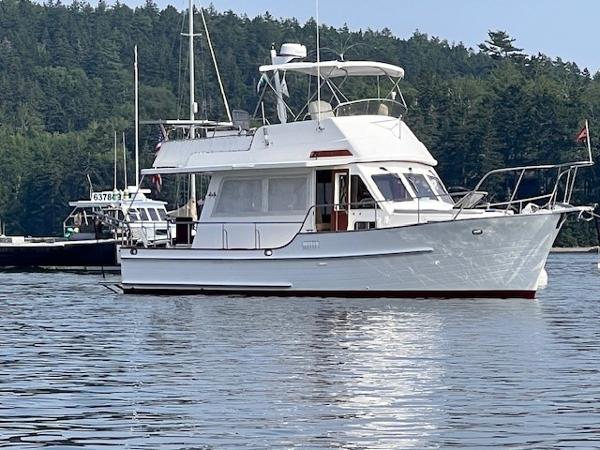 2001 Island Gypsy Euro Sedan Trawler