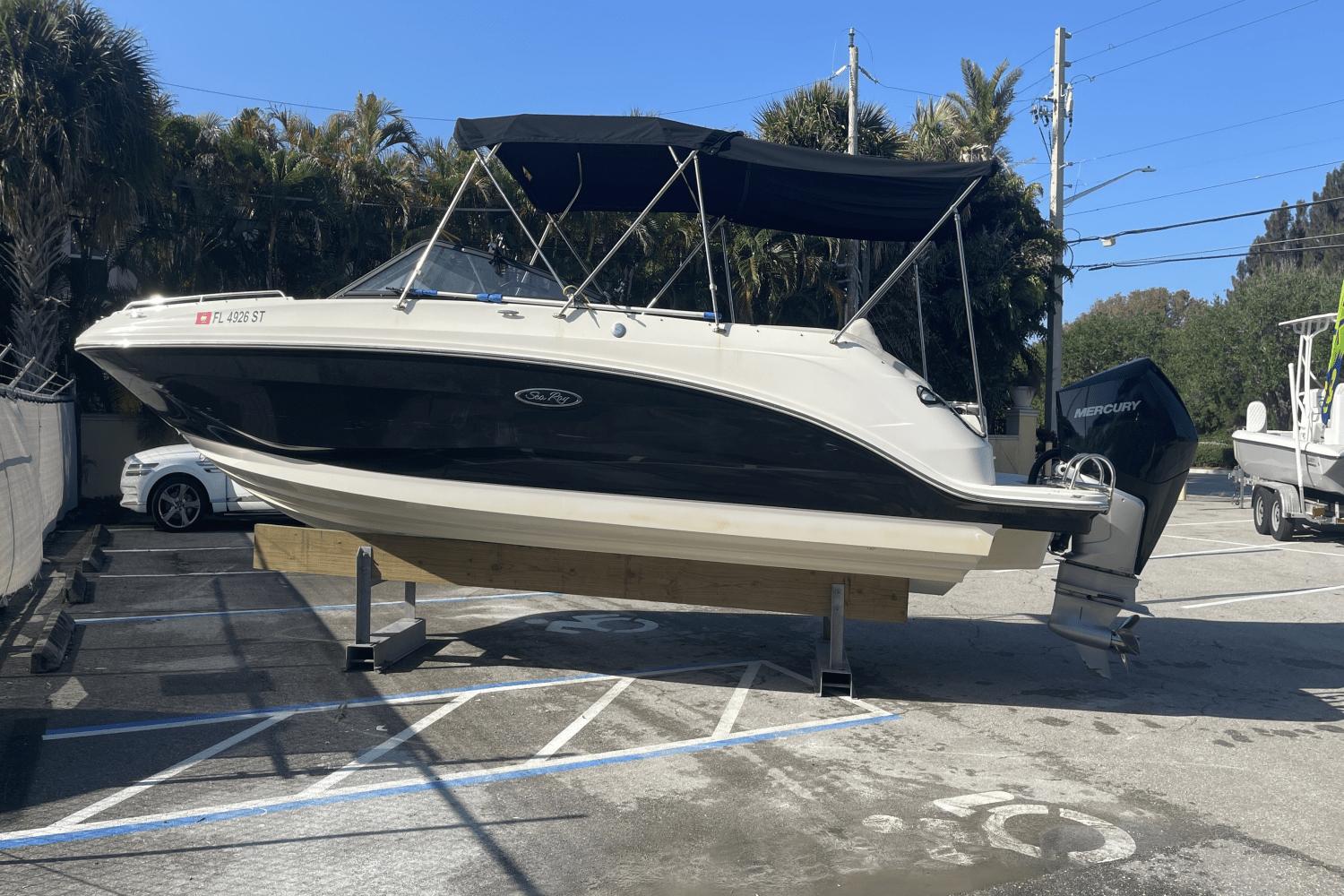 2020 Sea Ray SDX 250 Outboard