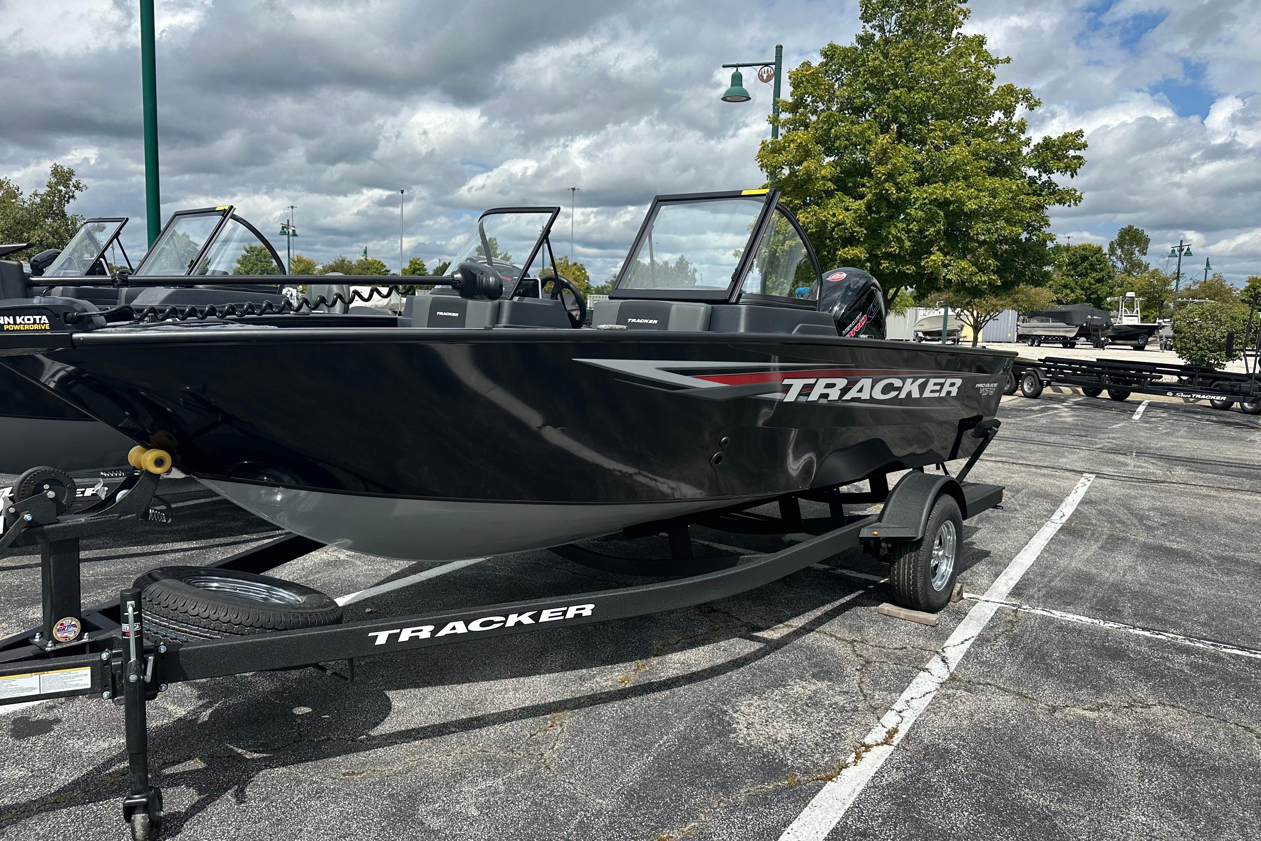 2026 Tracker Pro Guide V-175 Combo