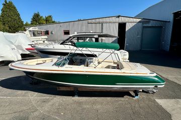2002 Chris-Craft Launch 28