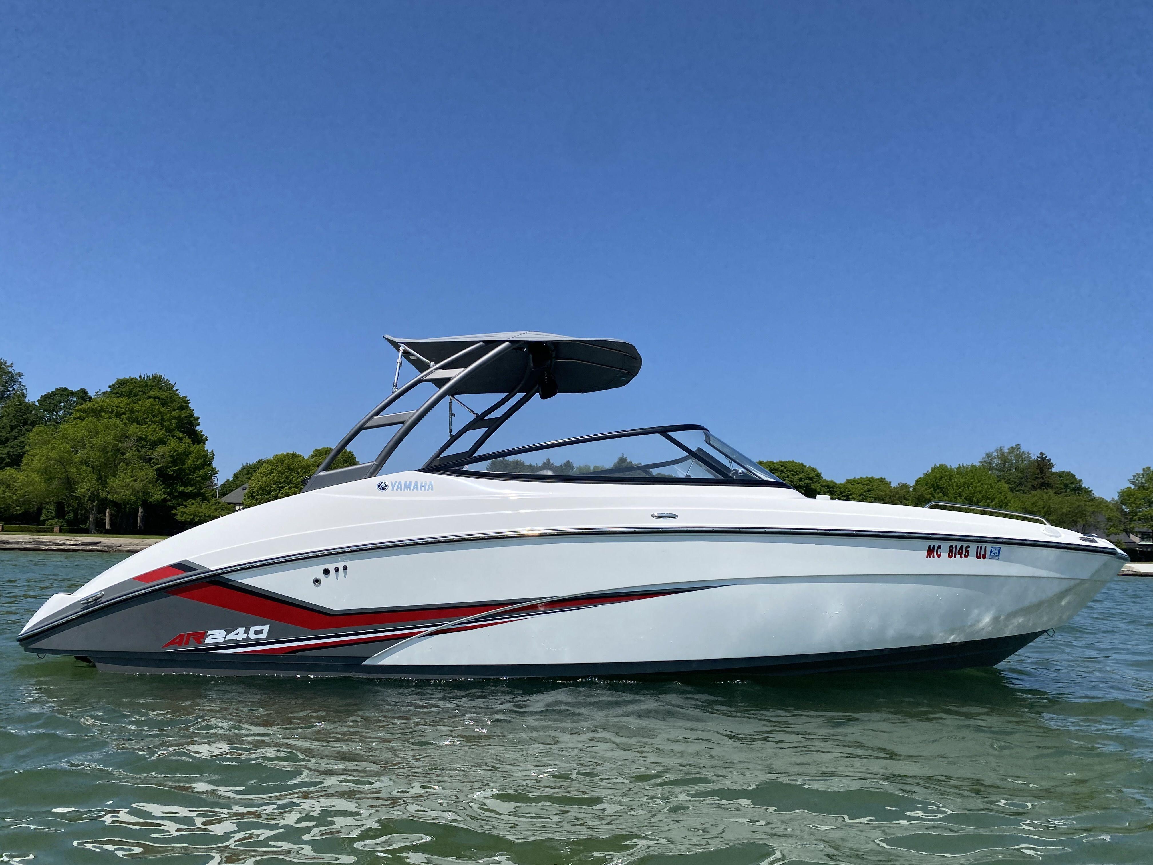 2019 Yamaha Boats 240AR