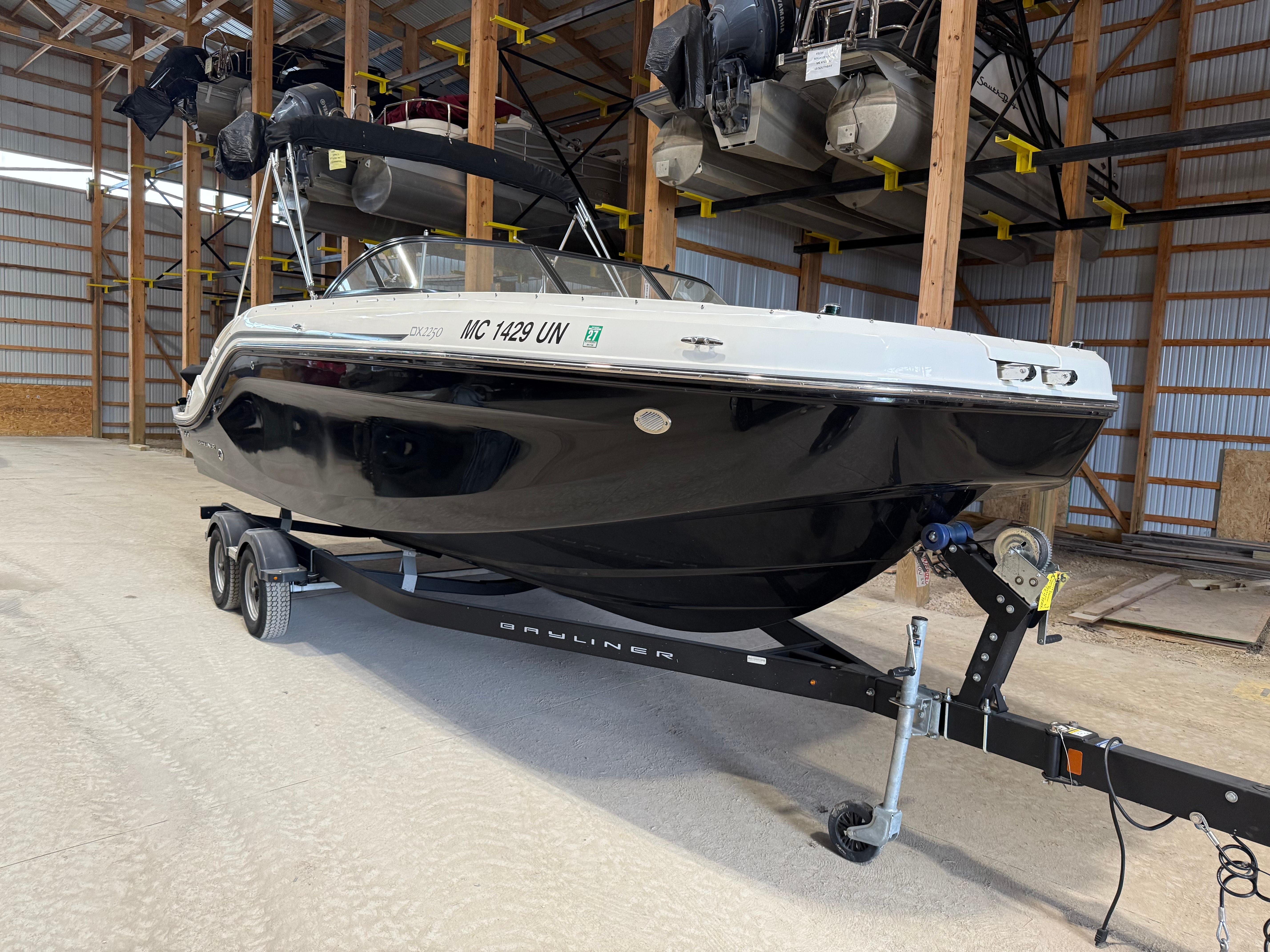 Bayliner DX2250
