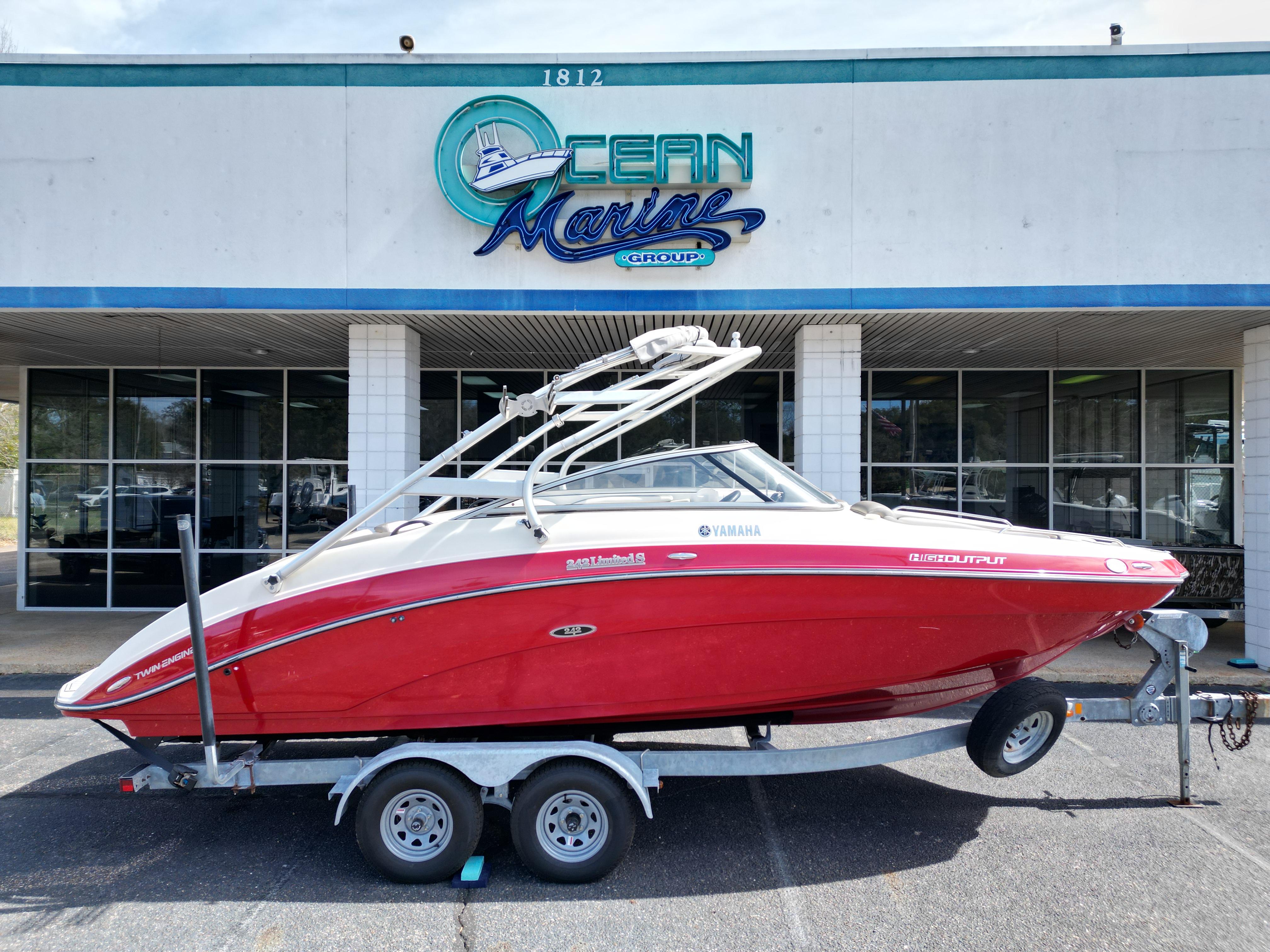 Yamaha Boats 242 Limited S