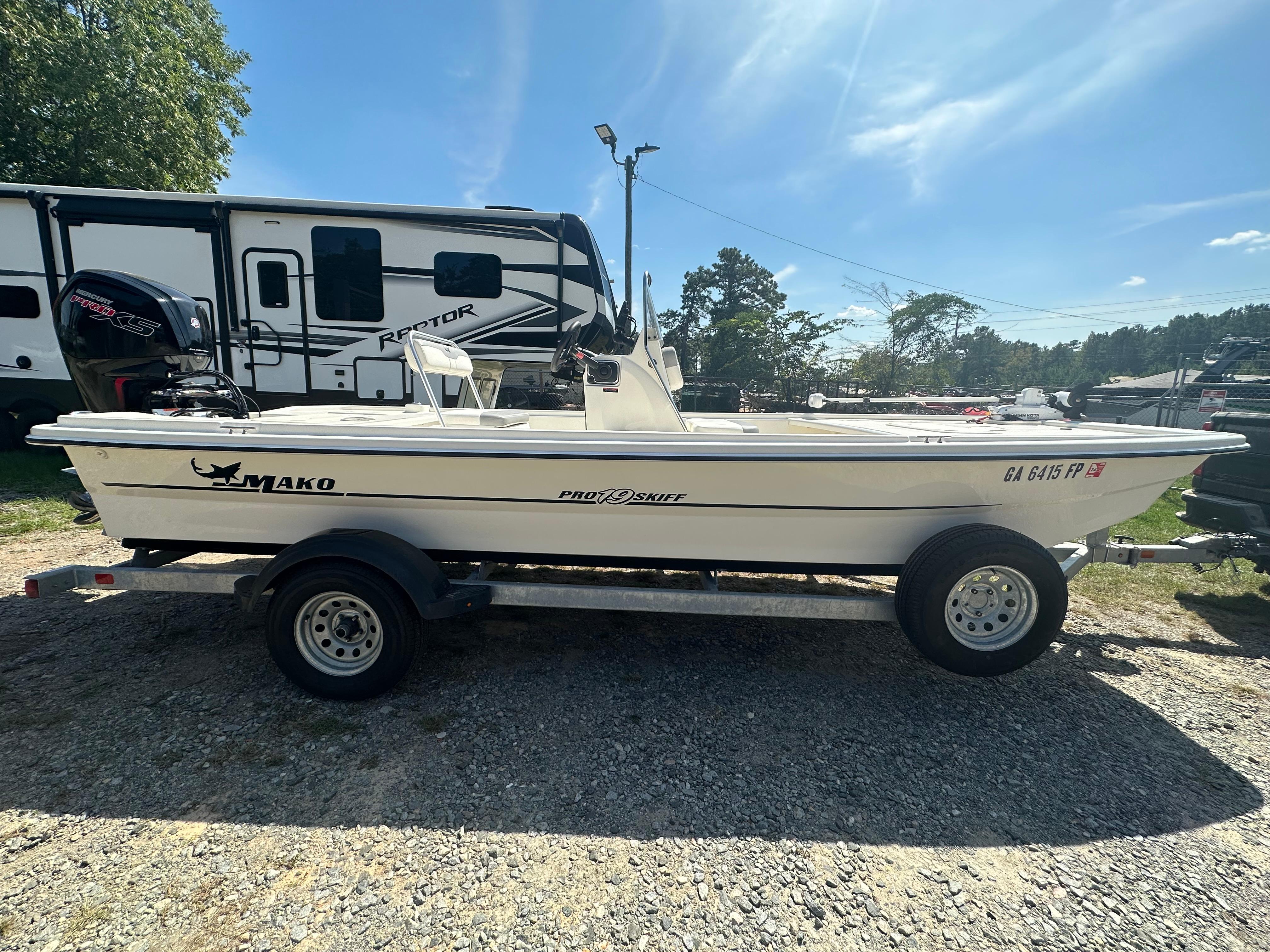 2021 Mako Pro Skiff 19 CC Base