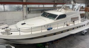 Dellapasqua DC 15 1990 Dellapasqua DC 15 yacht in indoor storage, showcasing sleek design and spacious deck.