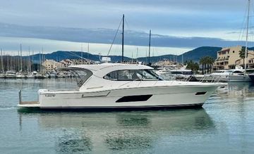 2022 Riviera 445 SUV