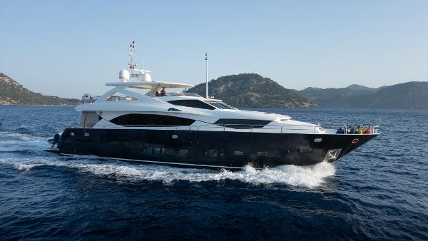 2011 Sunseeker 30M Yacht