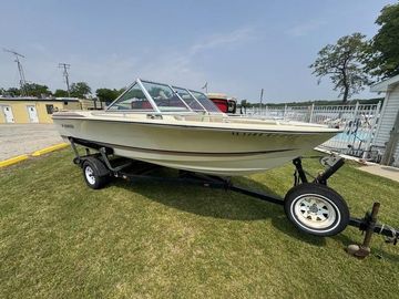 1983 Rinker V173