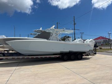 2026 Invincible 33 Open Fisherman