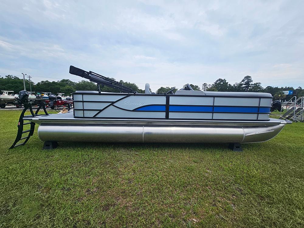 2026 Bentley Pontoons Legacy 243 Cruise