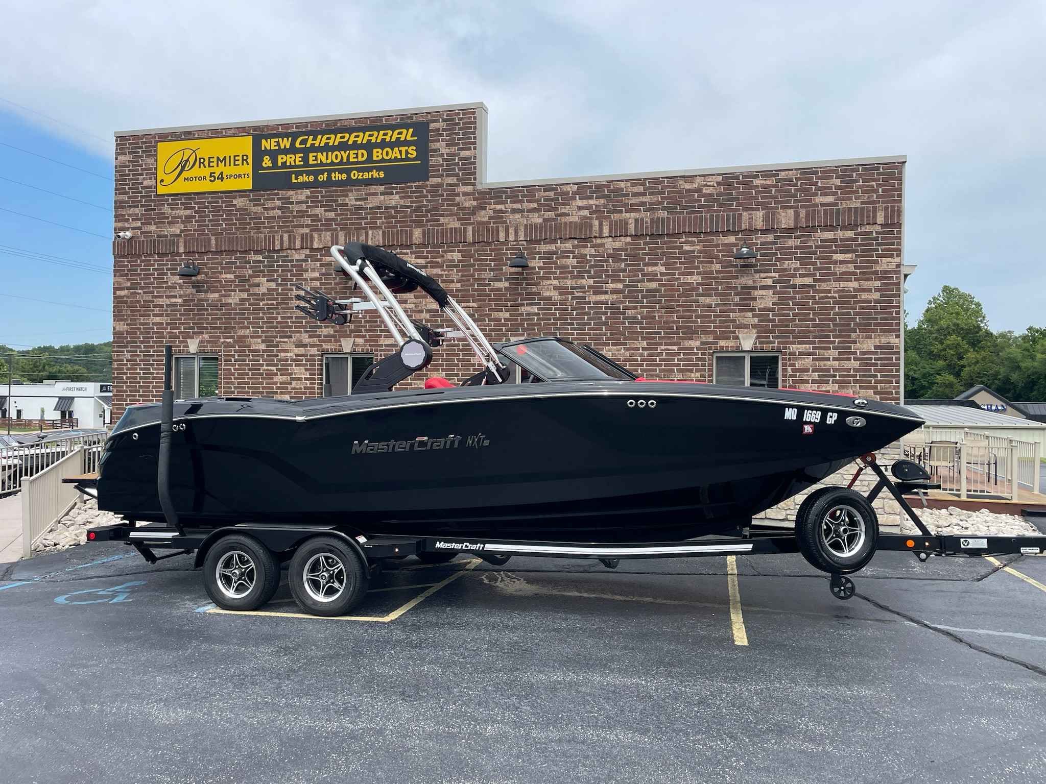 2022 MasterCraft NXT24