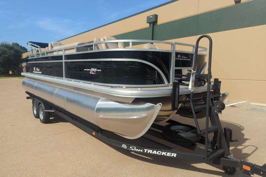 2025 Sun Tracker Sportfish 24 XP3