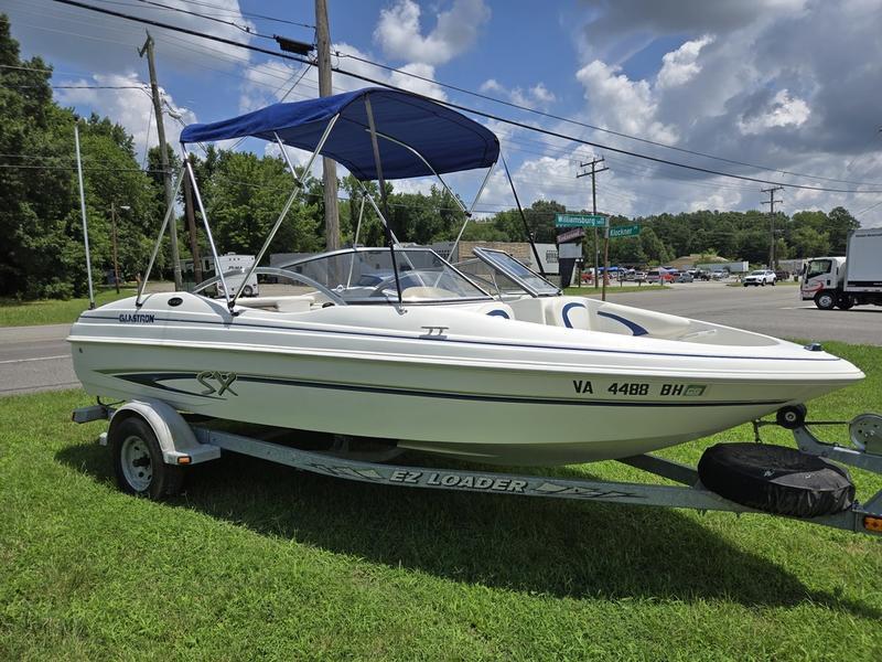 2004 Glastron SX 195