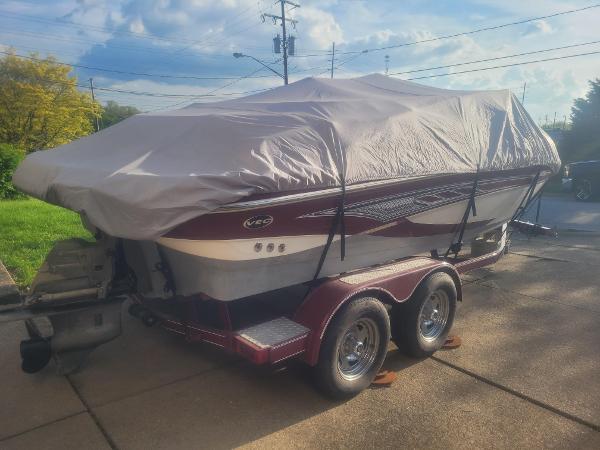 2009 Glastron GLS 215