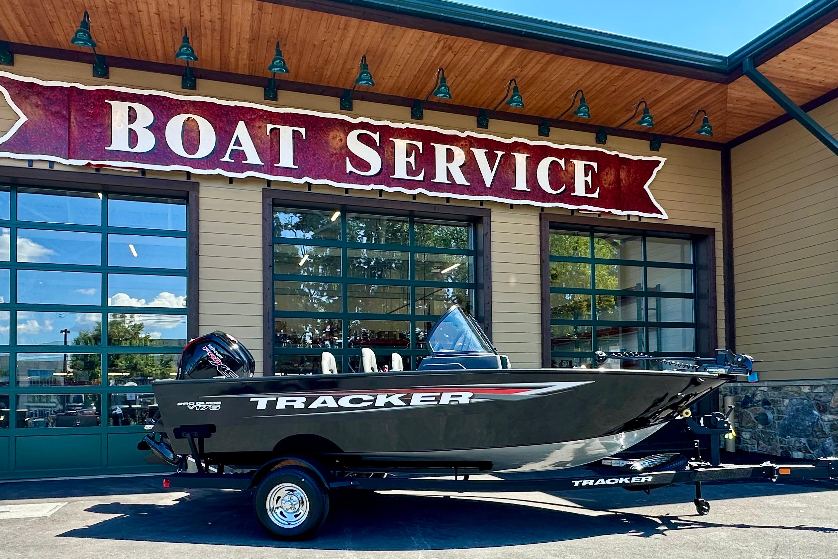 Tracker Pro Guide V-175 Combo 2026 Tracker Pro Guide V-175 Combo boat outside service center.