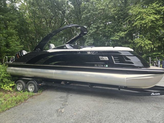 2018 Bennington 25QXSBWA