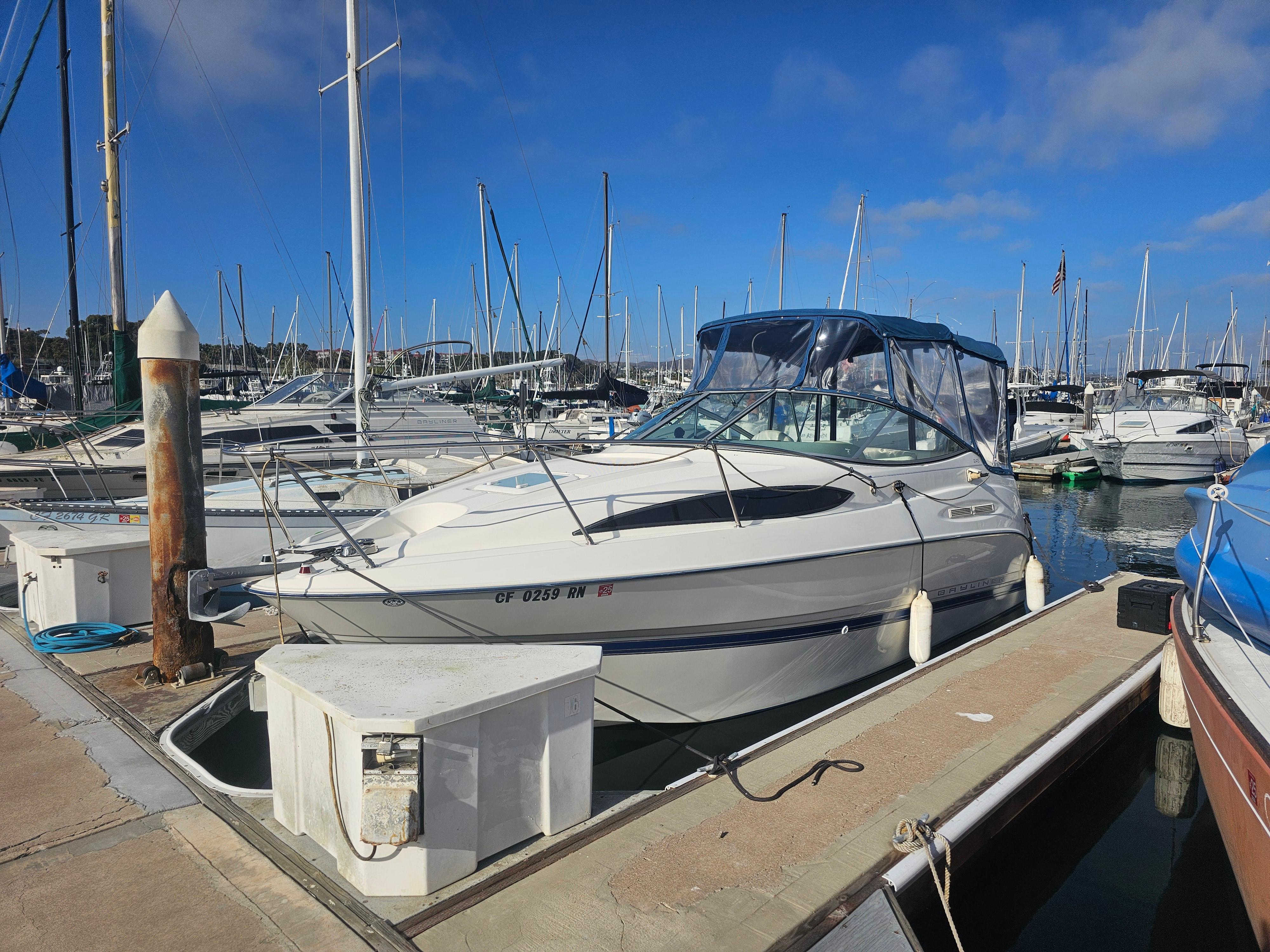 2007 Bayliner 245 Sunbridge