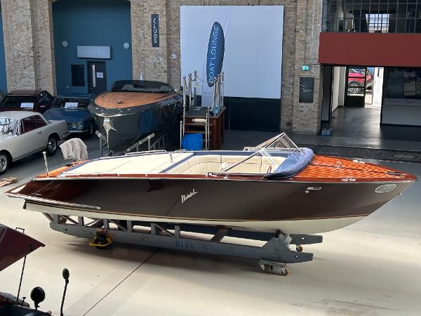 2021 Boesch 710 Sunsport