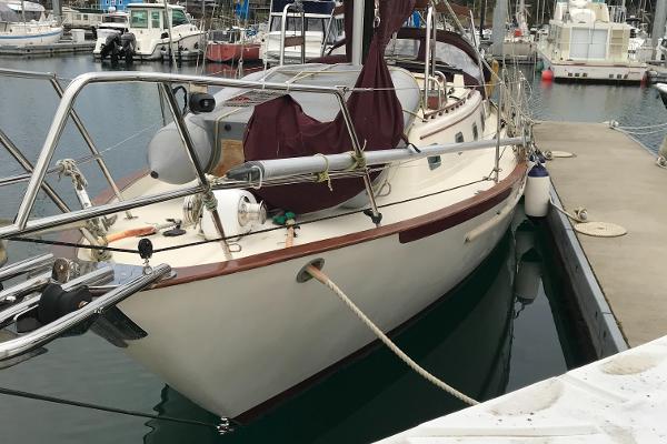 1990 Pacific Seacraft 37