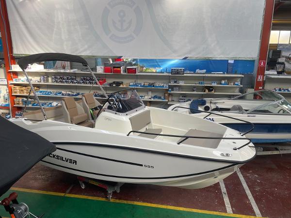 2025 Quicksilver Activ 555 Open