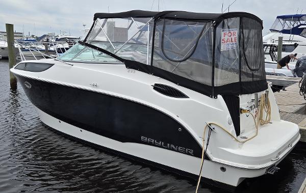2012 Bayliner 255 Cruiser