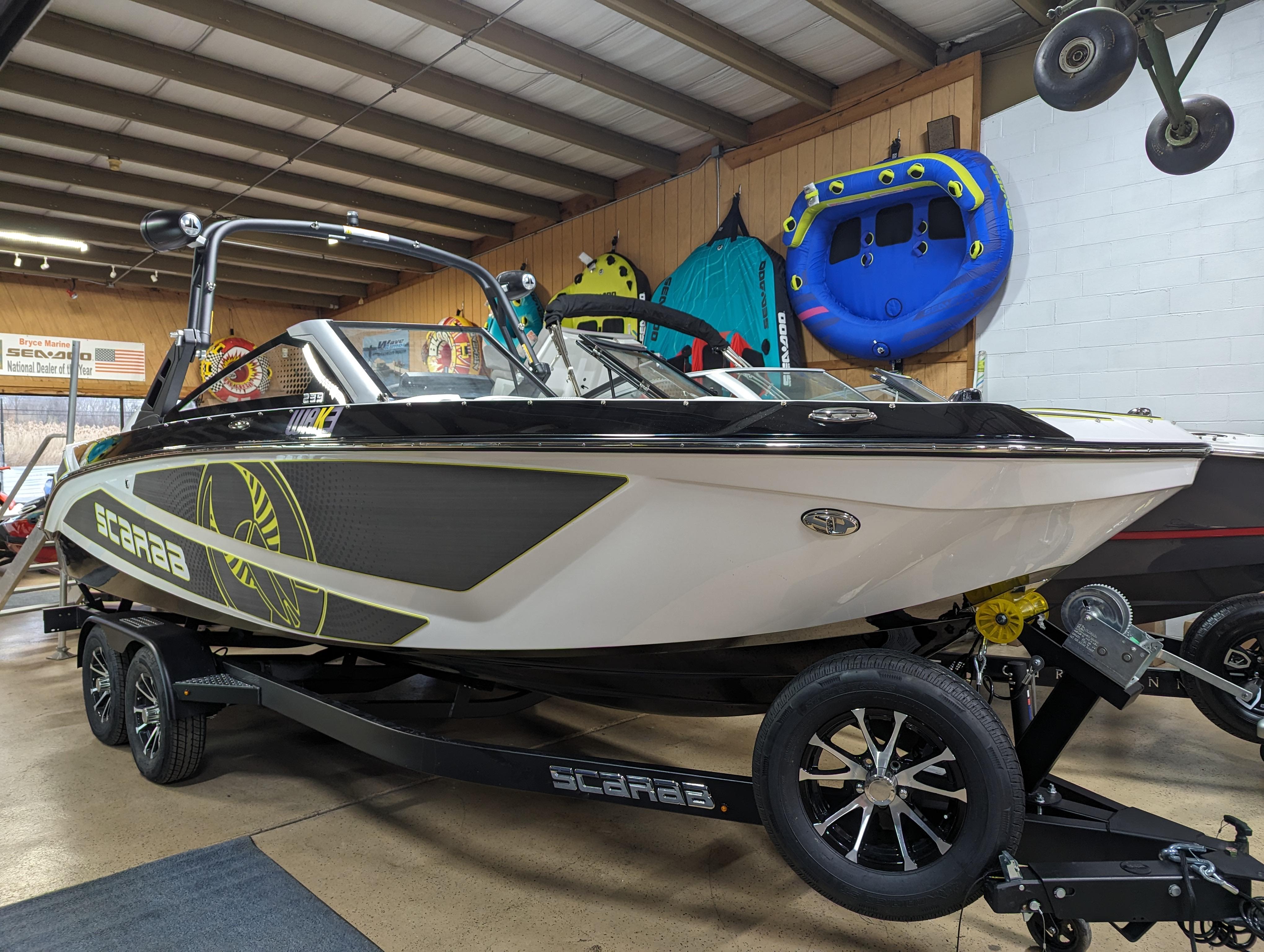 2024 Scarab 235ID WAKE EDITION