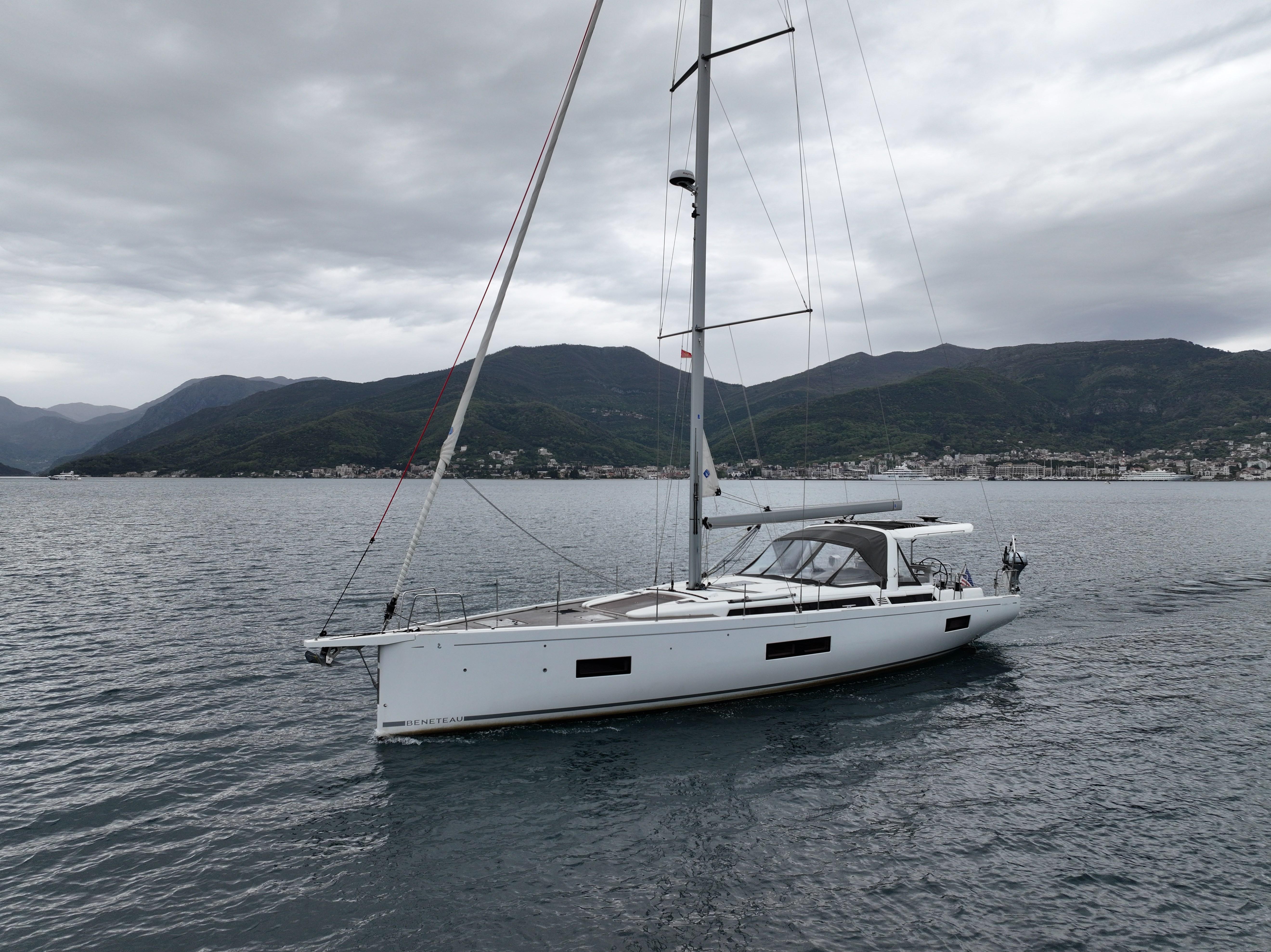 Beneteau Oceanis Yacht 54 Beneteau Oceanis Yacht 54