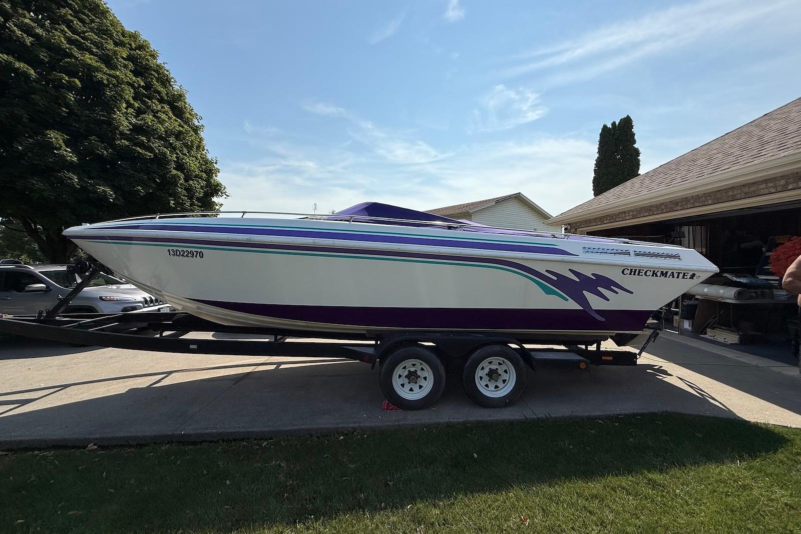 1995 Checkmate Persuader 261