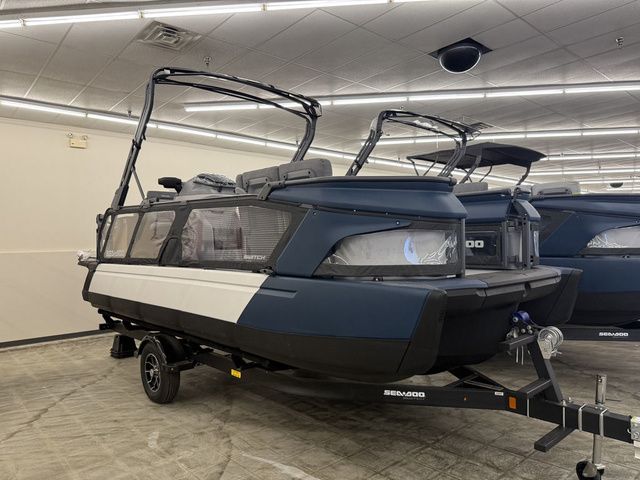 Sea-Doo Switch™ Cruise 21 - 230 Hp Painted