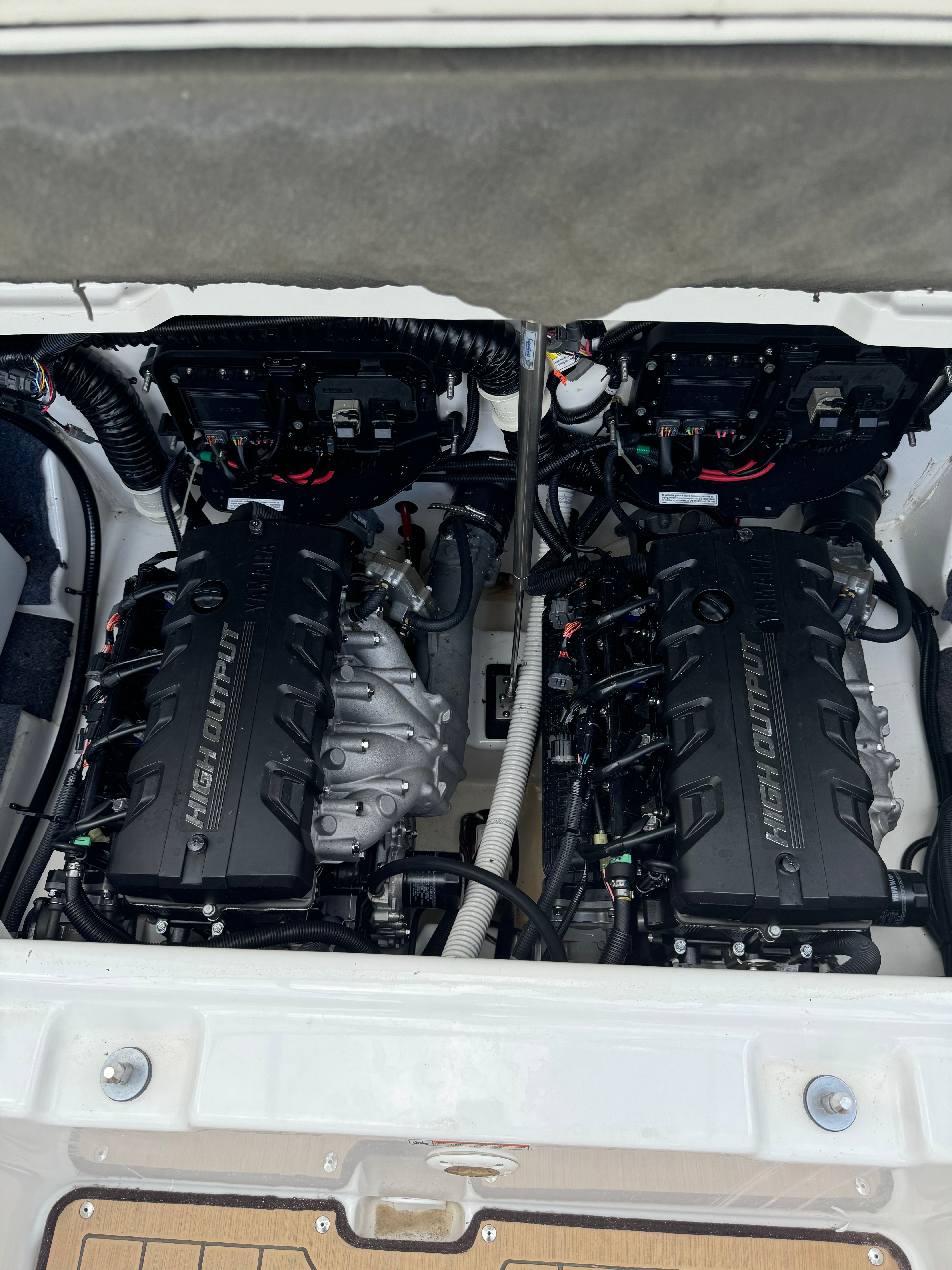 2021 Yamaha Boats 252SD