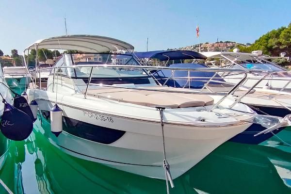 2017 Jeanneau Cap Camarat 9.0 wa