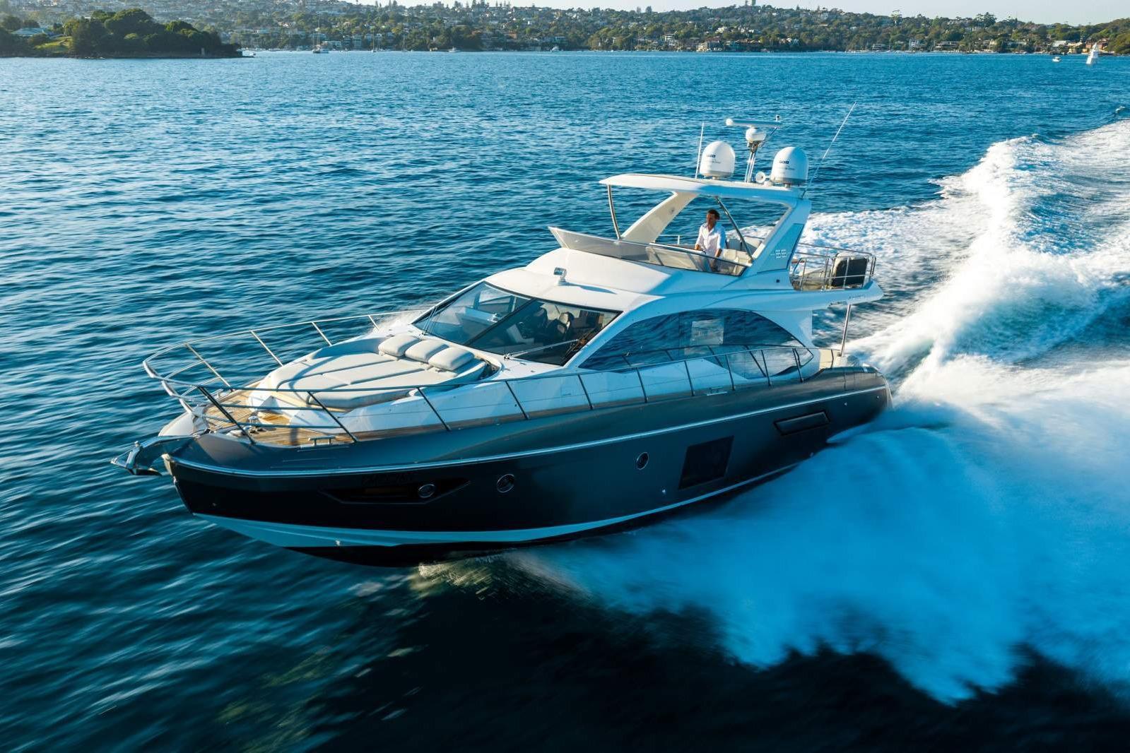 2018 Azimut Flybridge