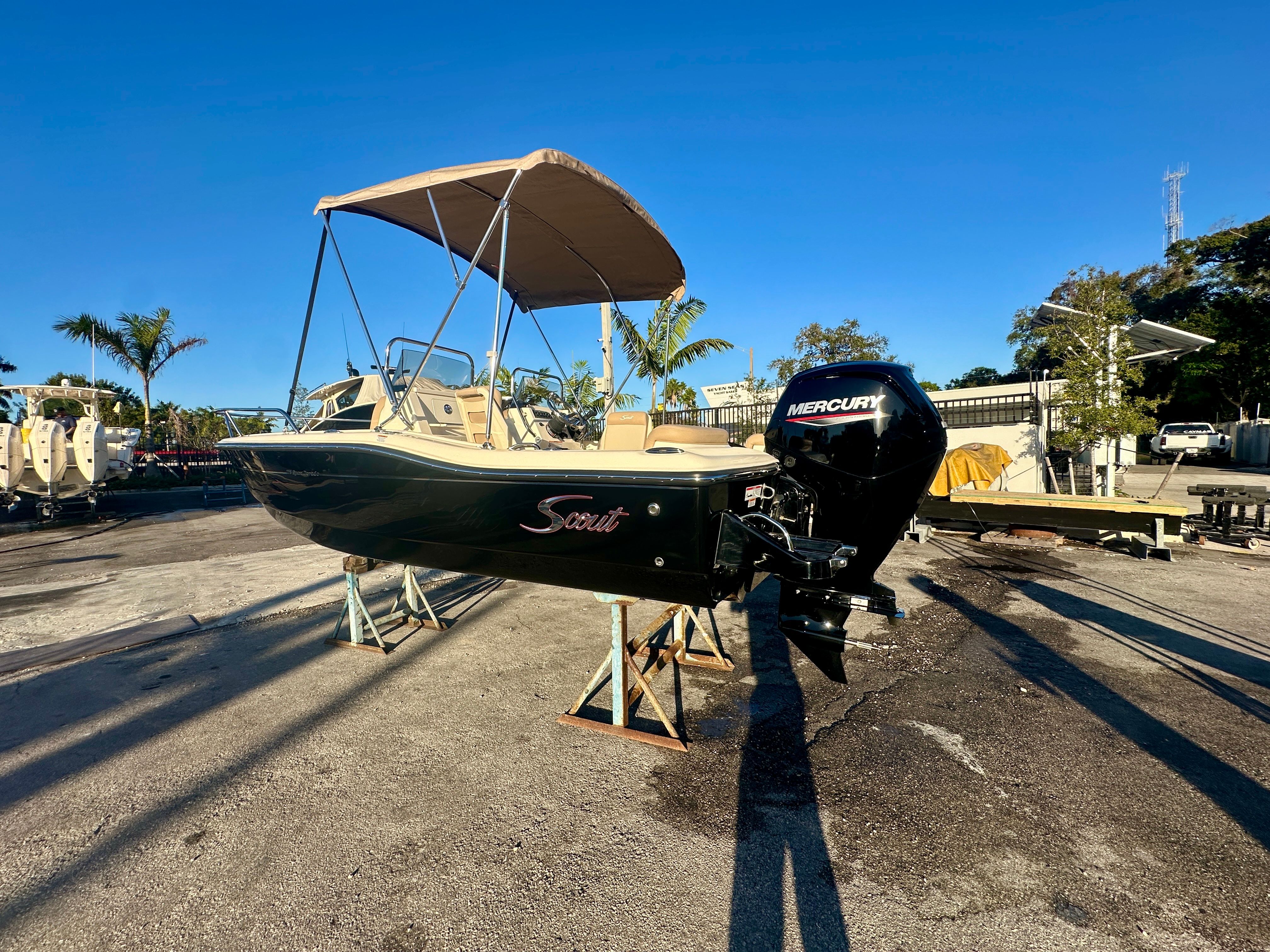 2025 Scout 175 Sport Dorado