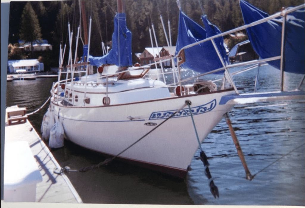 1976 Cheoy Lee Clipper 33