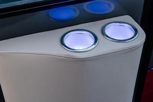 2025 Bentley Pontoons Legacy 243 Cruise