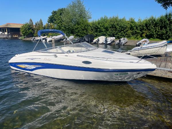 2005 Rinker 232 Captiva Cuddy