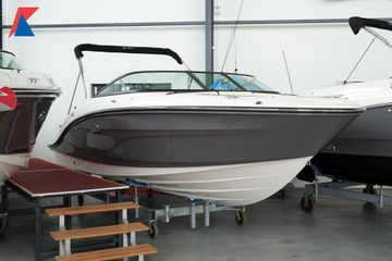 2024 Sea Ray SPX 210