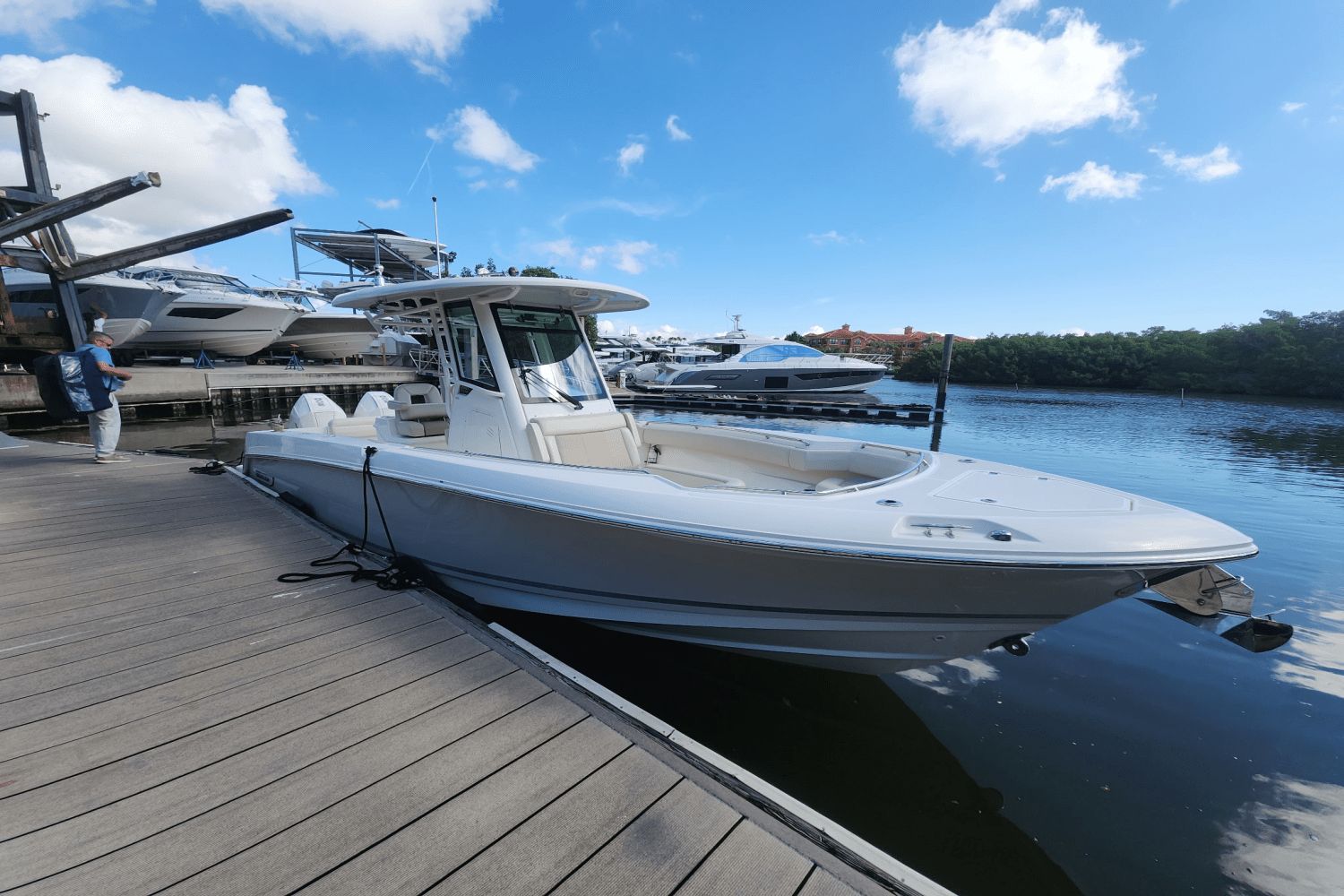 Boston Whaler 280 Outrage