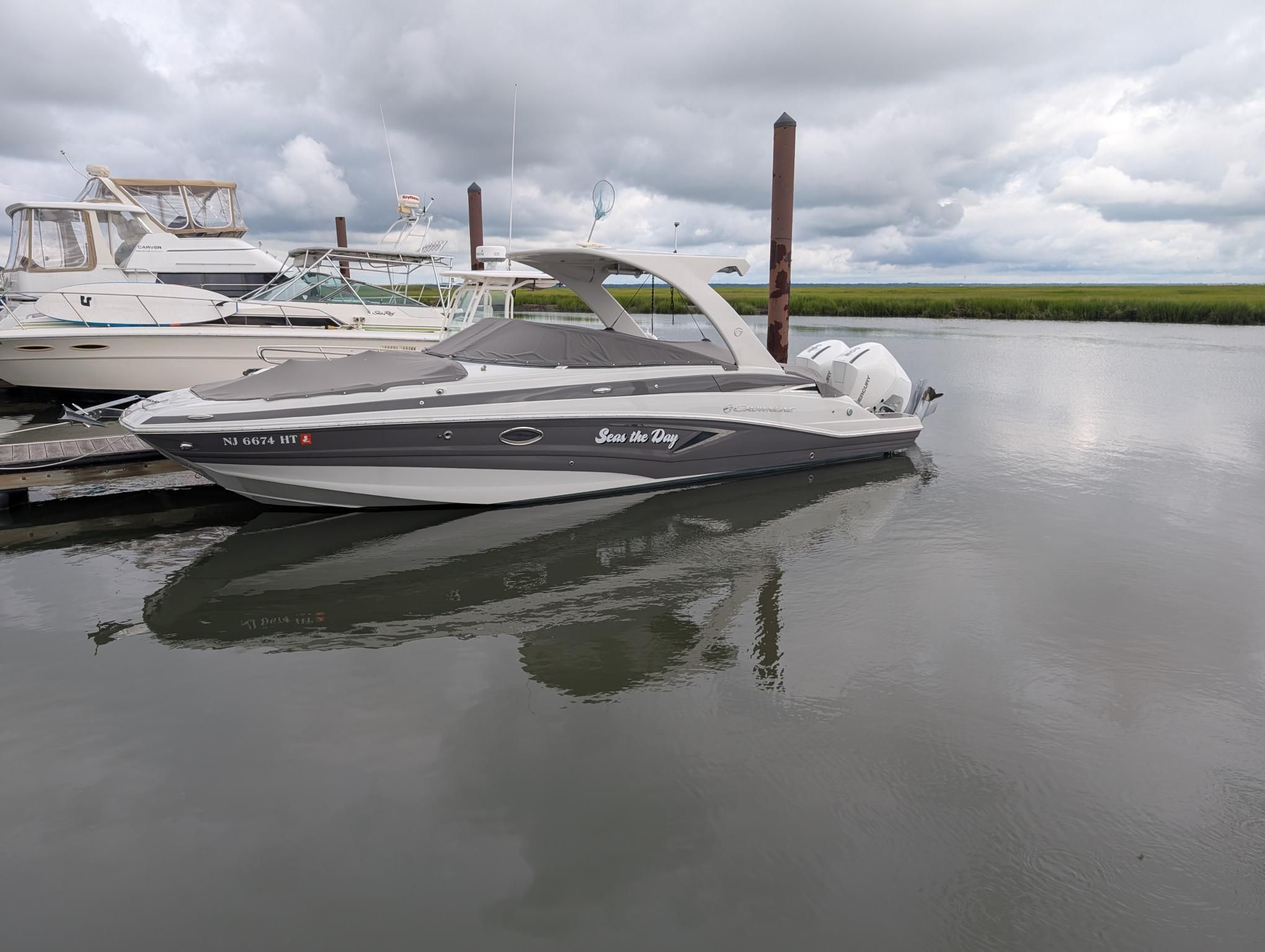 2023 Crownline Eclipse E305 XS