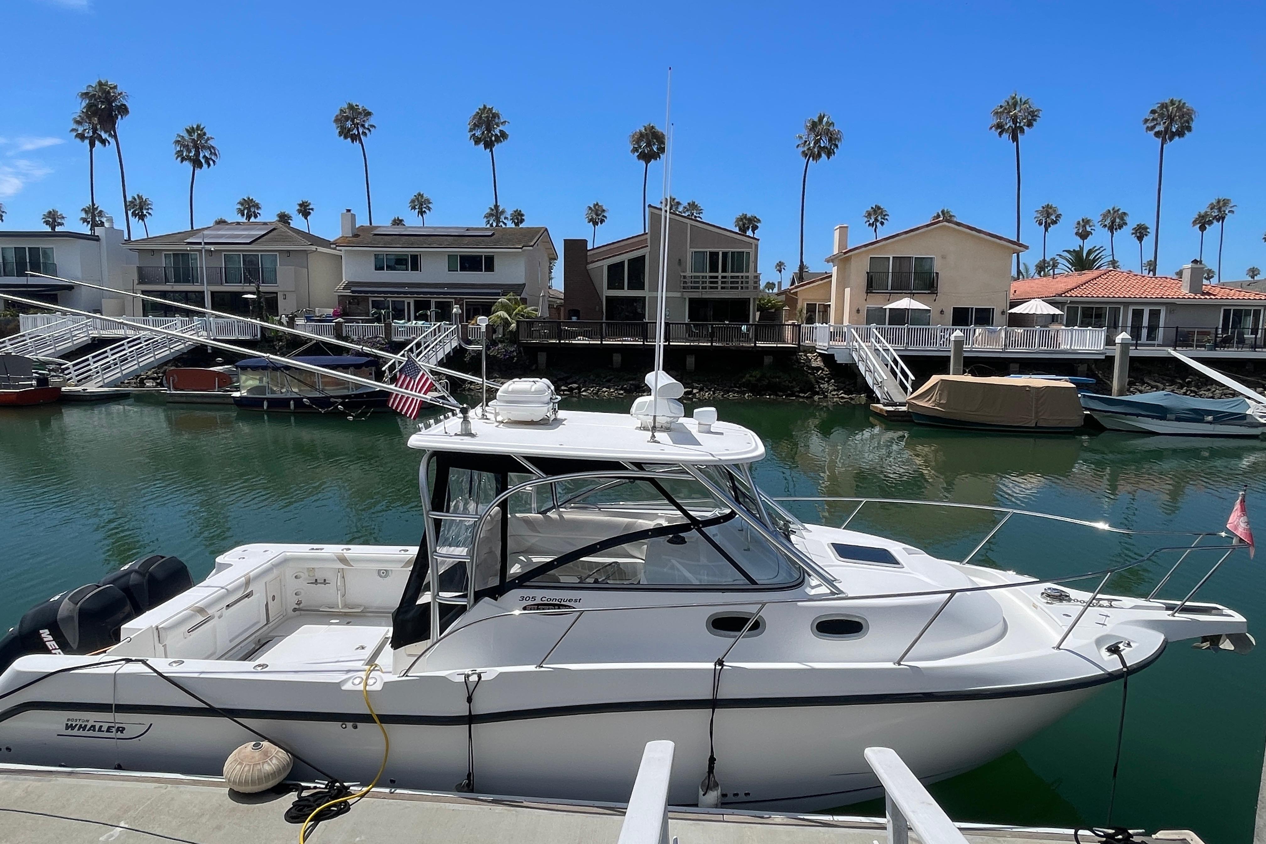 2004 Boston Whaler 305 Conquest