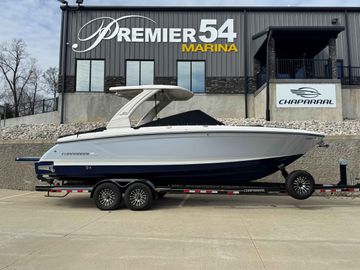 2025 Chaparral 30 Surf