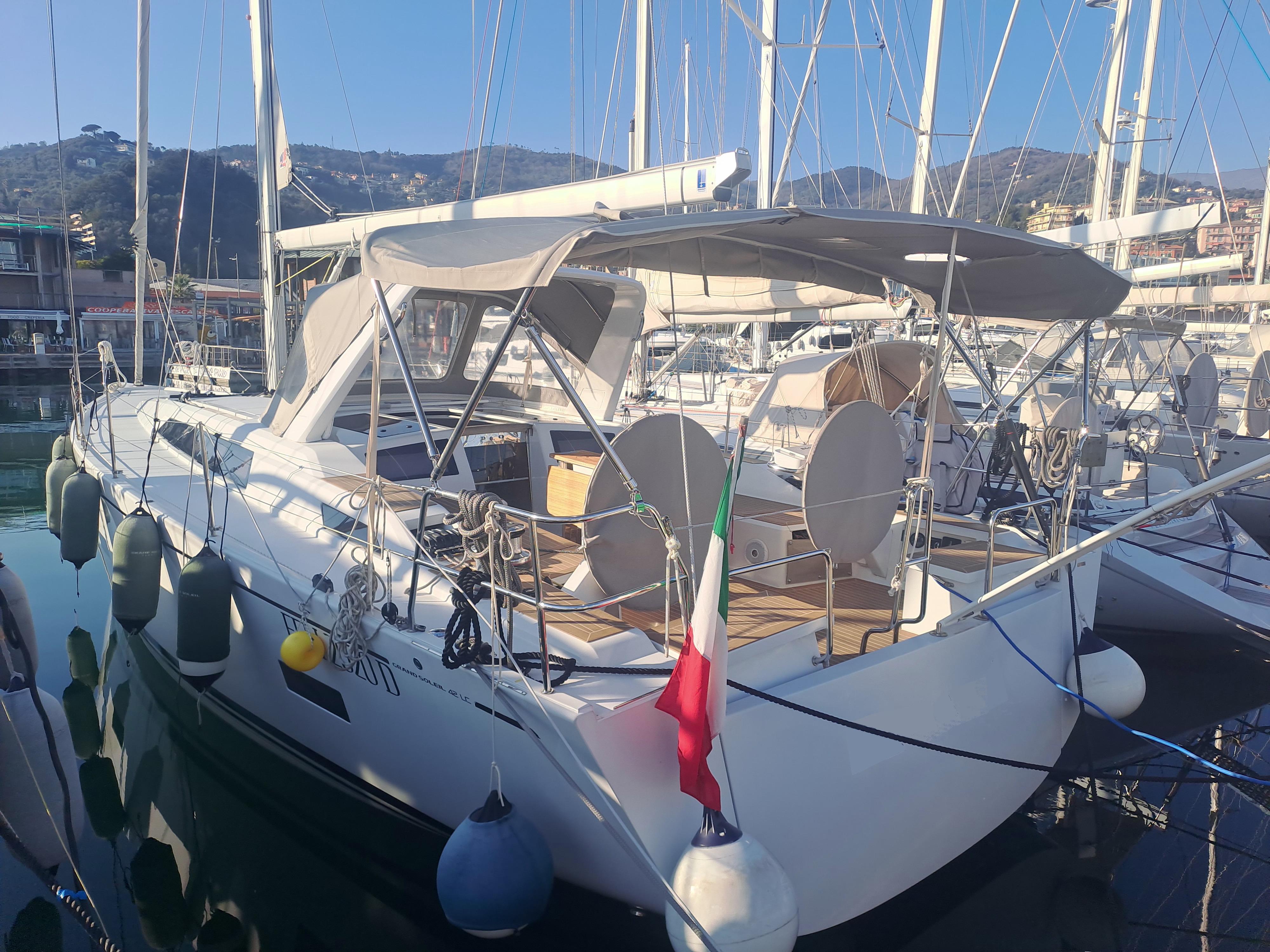 2020 Grand Soleil 42 Long Cruise